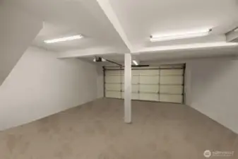 Huge 2 car garage