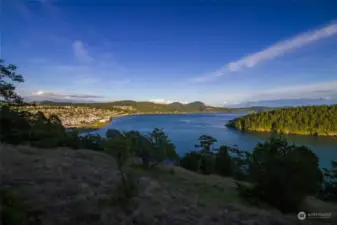 View from nearby Washington Park looking back at Skyline