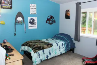 2nd bedroom