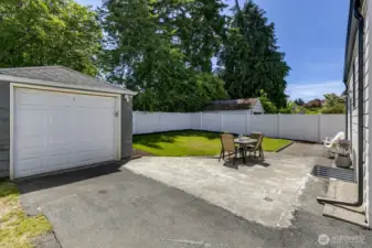 Bring your patio entertainer's dream to life!