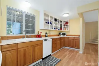 Lots of counter space to invite friends over and cook up a storm