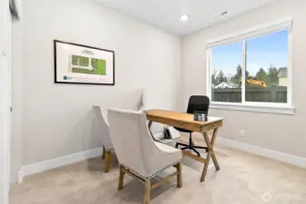 Photos of a 2703 Model Home at another community. Details will vary