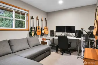 Extra room at back of bonus room