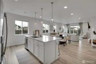 Big GREAT room with lots of light!