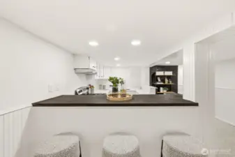 Belly up to the refreshment and snack bar!