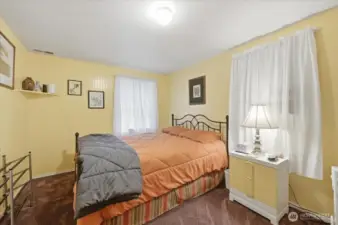 2nd bedroom