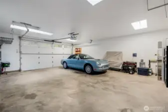 Oversized Garage~672 Sq Ft~Room for Shop