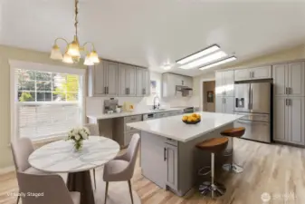 Beautiful New Kitchen w/Dining Area