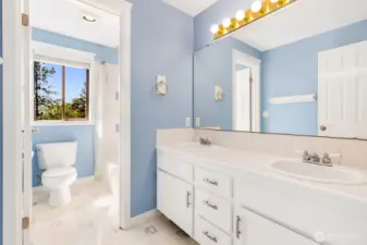 2nd Full Bathroom upstairs