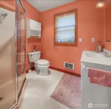 Studio bathroom