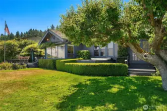 Waterside lawn