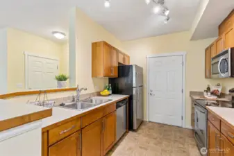 All appliances stay!