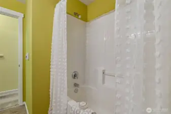 Shower tub combo gets it done! ;)