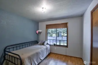 Additional mainfloor bedroom.