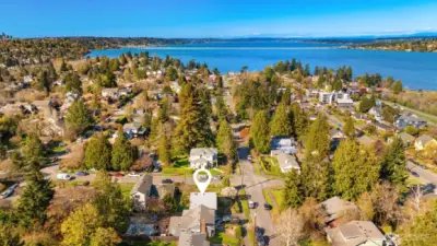 AMAZING location! A quick walk to the lake or to the light rail station and so much more, just minutes away!