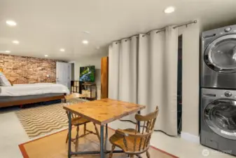 Good ceiling height and completely private makes this mother-in-law suite is perfect for multi-generational living.  The lower unit enjoys its own washer and dryer, heating system, big kitchen, and modern bathroom.