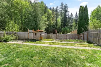 2nd Chicken coop and large garden space waiting for your vision.