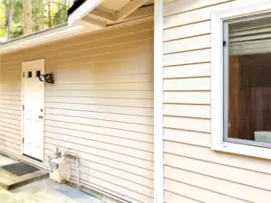 back up generator on side of house