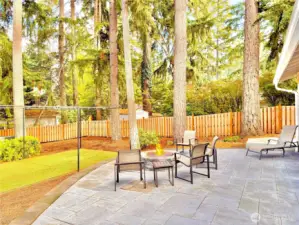 Built-in gas fire pit!!