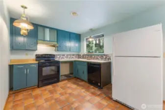 Kitchen with great potential for your custom updates.