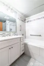 Full guest bathroom