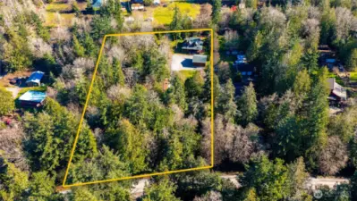 Property Lines are APPROXIMATE