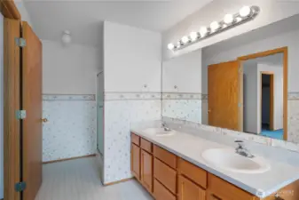 5 piece primary bathroom