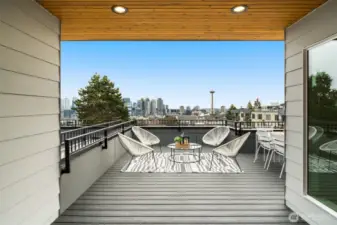 Unforgettable cityscape—from the Space Needle to the twinkling skyline, this rooftop view turns every evening into a masterpiece.