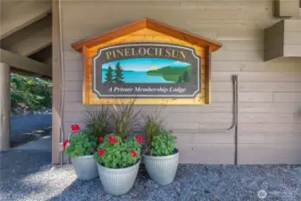 Pineloch Sun private beach club