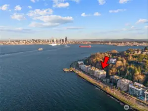 One of the city’s top waterfront paths runs right past your front door! Add a full in-house gym and year-round outdoor recreation, and staying in terrific shape has never been easier.