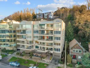 Bay Villa boasts a well-managed homeowners association (HOA) that prioritizes building upkeep and resident satisfaction. Recent improvements include a fully modernized elevator, completed last year, with all costs fully paid.