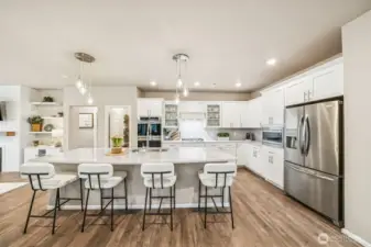 Light and bright kitchen with huge island