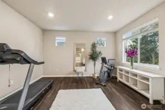 Sitting room off primary