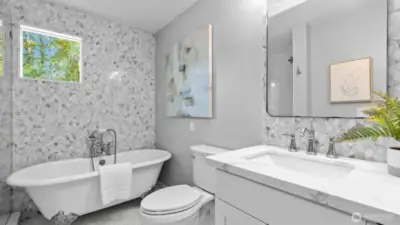 Imagine soaking in the clawfoot tub after a long days work!