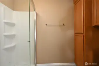 Separate shower/toilet
