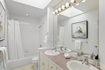 Full guest bathroom