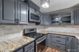 KITCHEN | All appliances stay with the home.