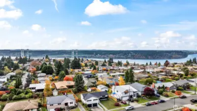 Easy access to the Narrows Bridge