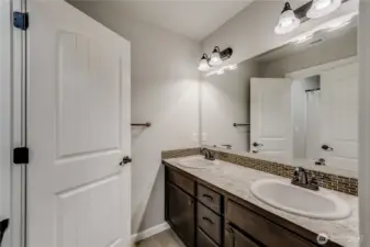 Full Bathroom upstairs