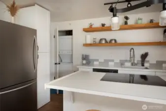 DW, Washer-Dryer Stay