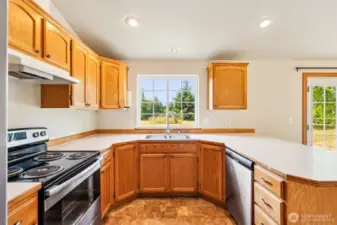 Kitchen with Eating space