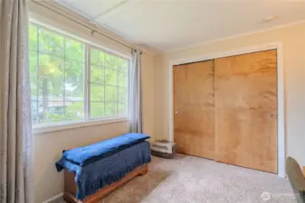 Bedroom 2/ Office