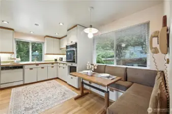 Spacious, light-filled kitchen with a cozy dining area