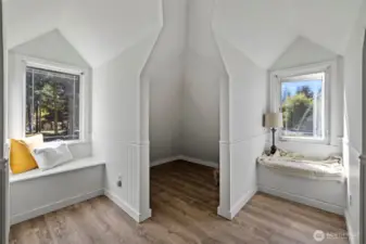 5th upstairs bedroom  with walk in closet and bath