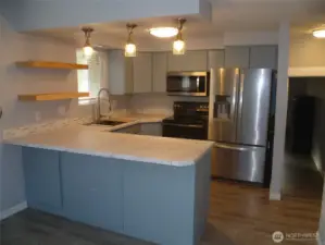 Kitchen with breakfast bar