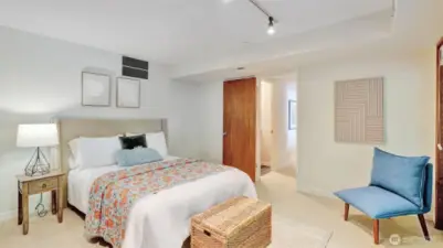 Downstairs guest room #1