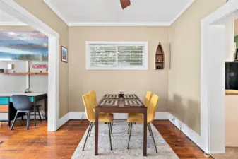 Comfortably fits a dining room table for 4!