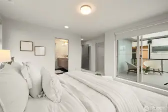 View deck steps from your bed for morning coffee or midnight stargazing