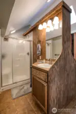 Upstairs Hallway Bathroom