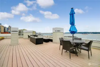 Outdoor roof top deck with views of the Seattle Pier